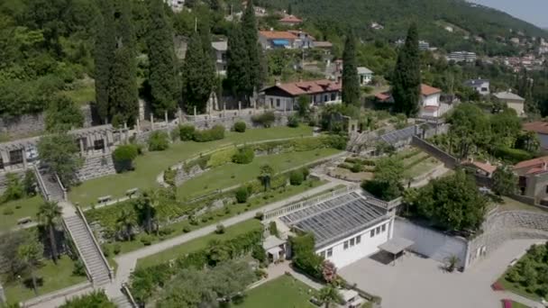Vackert Polerat Landskap Amerikanska Trädgårdarna Opatija Kroatien Flygfoto — Stockvideo