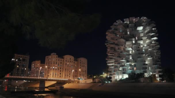 Trasladarse Puentes Edificios Por Noche Montpellier Francia — Vídeo de stock