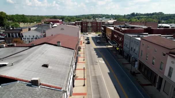 Vliegtuig Vliegt Naar Het Gerechtsgebouw Elizabethtown Kentucky — Stockvideo