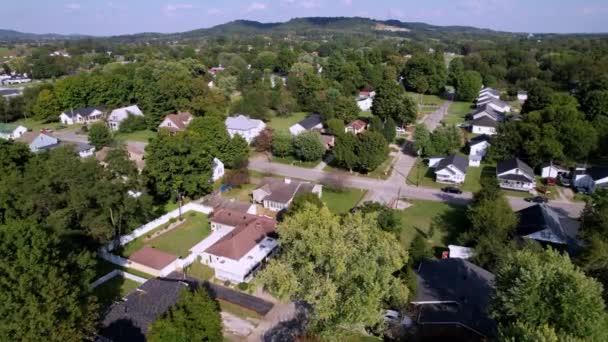 Middenklasse Buurt Onderverdeling Paardengrot Kentucky Buitenwijken — Stockvideo