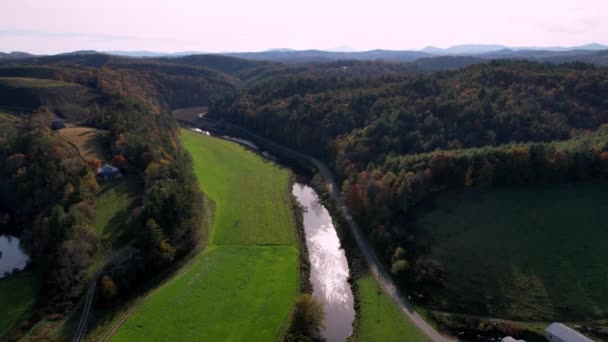 Aérien Dessus Nouvelle Rivière Dans Comté Ashe Carolina Nord Près — Video