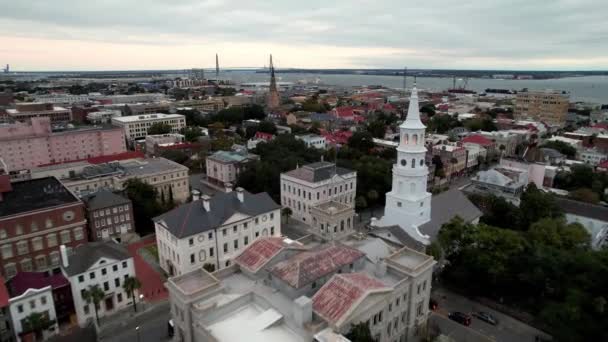 Vuelo Rápido Aéreo Por Michaels Iglesia Charleston Sur Carolina — Vídeo de stock