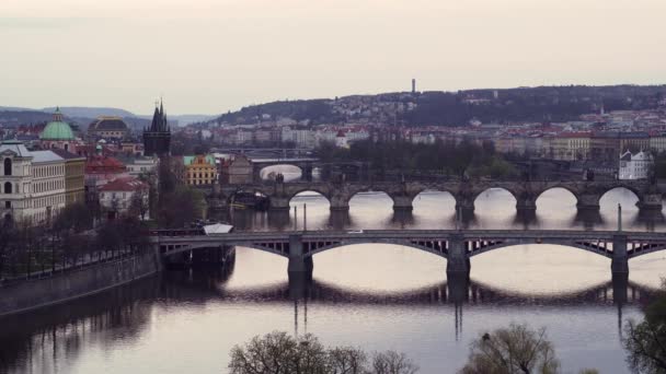 Praha Centrum Tramvaj Přes Most Legionář Vyhlídka Česká Republika — Stock video