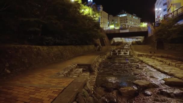 Ειρηνική Βραδιά Κατά Μήκος Του Ποταμού Στο Gero Onsen Gifu — Αρχείο Βίντεο