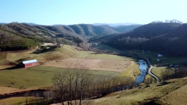 Boone Yakınlarındaki Watauga Nehri Vadisi Kuzey Carolina Daki Rock Nin — Stok video