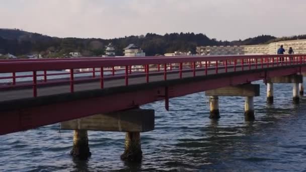 Красный Мост Фукуурабаси Заливе Мацусима Япония Лонг Романтический Мост — стоковое видео