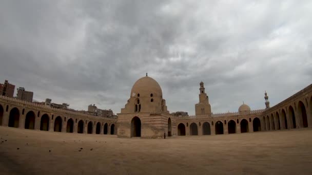 Intérieur Mosquée Ibn Tulun — Video