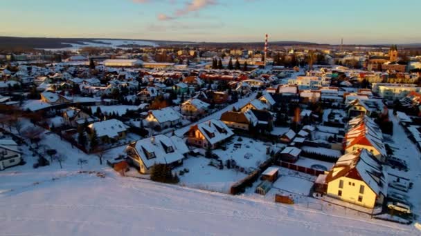 Vídeo Drone Aéreo Mostrando Uma Vista Panorâmica Uma Cidade Coberta — Vídeo de Stock