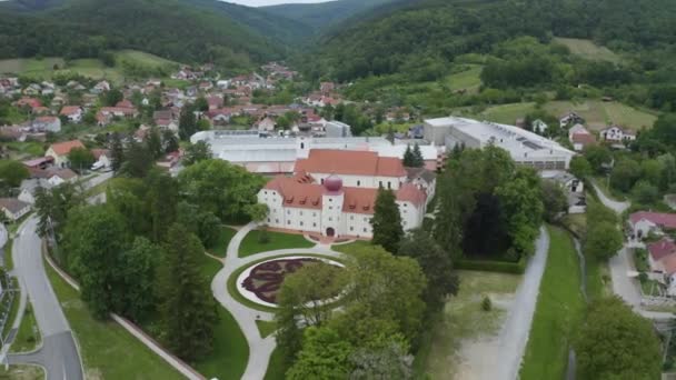 Castelo Turkovic Castelo Jesuíta Perto Comunidade Montanhas Verdes Kutjevo Croácia — Vídeo de Stock