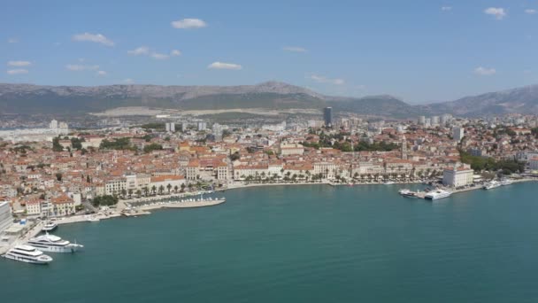 Panoráma Split Város Nyugodt Kék Tenger Nappal Nyáron Horvátországban Antenna — Stock videók