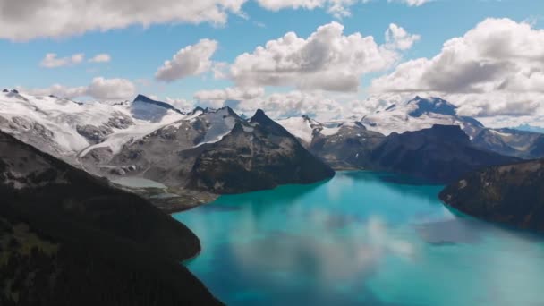 Garibaldi Lake Antenn Drönare Utsikt Från Panorama Ridge Panorering Höger — Stockvideo