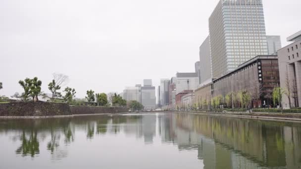 Tokyo City Hibiya Moat Early Morning Pan Establishing Shot Japan — стокове відео