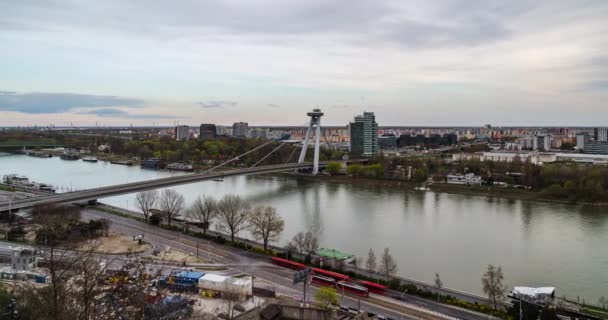 Timelapse Snp Ufo Bridge Bratislava Slovakia Flurry Traffic Day Zoom — Video