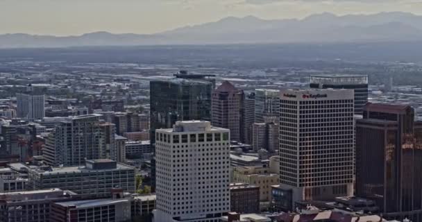 Salt Lake City Utah Aerial Vuela Por Centro Capturando Paisaje — Vídeos de Stock