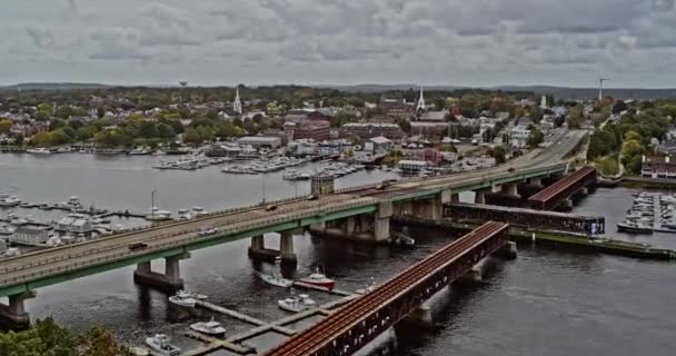 Newburyport Massachusetts Aerial Flyover Bridge Road Downtown Area Traffic Crossing — Stock video