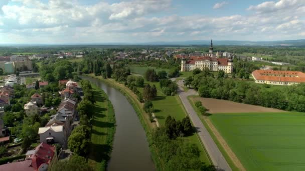 Olomouc Taki Kltern Hradisko Askeri Hastanesi Morava Nehri Kıyısında Tarihi — Stok video