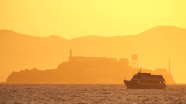 アルカトラズ島の夕日の宝島からの眺め — ストック動画
