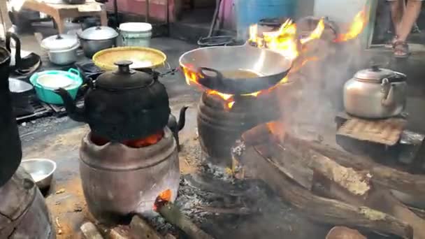 Proces Vaření Smažené Potraviny Jako Tofu Tempeh Mendoan Tradiční Pánev — Stock video
