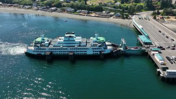 Drone Disparo Coches Que Conducen Ferry Del Estado Washington — Vídeo de stock