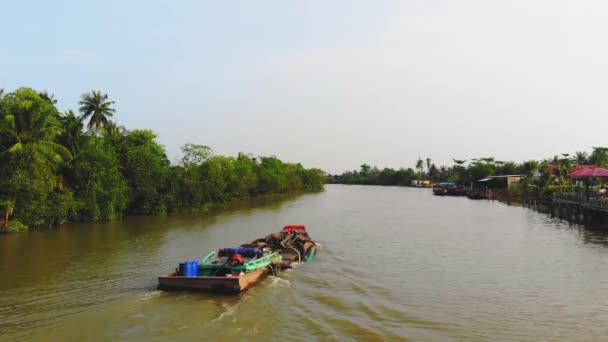 Fähre Schwimmt Auf Dem Mekong Delta Vietnam Asien Brown Water — Stockvideo