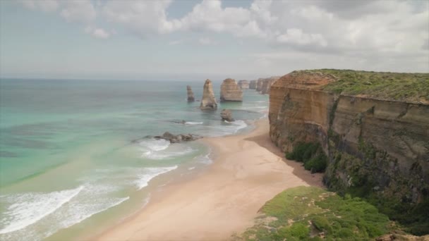 Handheld Strzał Dwunastu Apostołów Wielkiej Drodze Oceanu Australia — Wideo stockowe