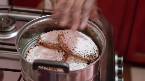 Виготовлення Традиційної Страви Idiyappam Шрі Ланці Всередині Кухні Готують Традиційну — стокове відео