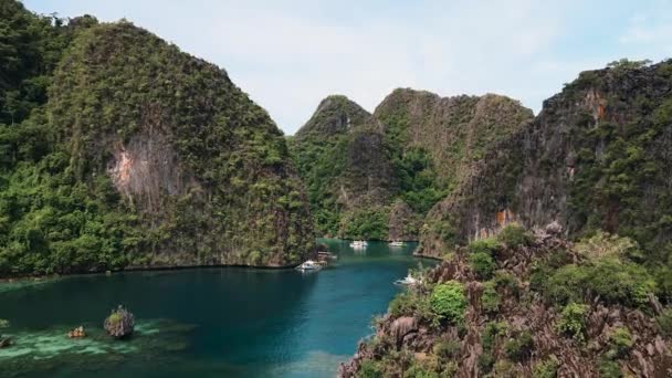 Εμπρόσθια Είσοδος Κίνησης Της Λίμνης Kayangan Στο Coron Palawan Philippines — Αρχείο Βίντεο