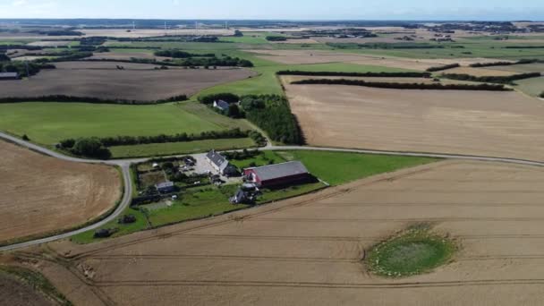 Drone Cerchi Una Fattoria Bellissimo Paesaggio Nel Nord Ovest Della — Video Stock