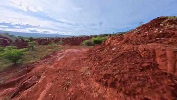 Flygflygning Över Rött Gruvområde Pedernales Solig Dag Dominikanska Republiken — Stockvideo