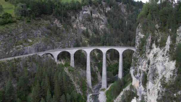 Διάσημος Landwasser Viaduct Στην Ελβετία Grisons Ένα Από Ορόσημα Της — Αρχείο Βίντεο
