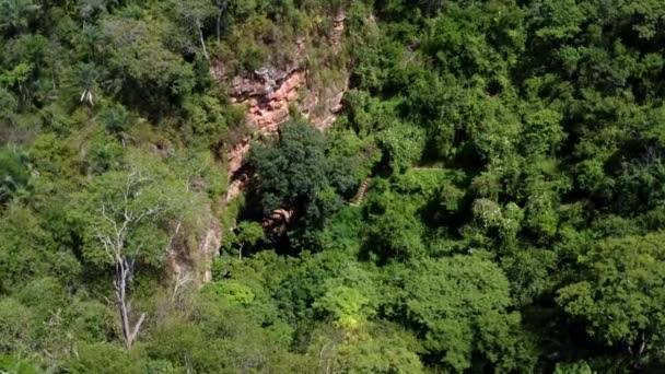 Tiro Aéreo Giratorio Del Dron Entrada Cueva Pozo Encantado Poo — Vídeos de Stock