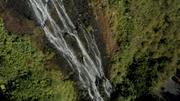 Drone Ascends Cascada Virgen Banos City Ecuador 空中射击 — 图库视频影像