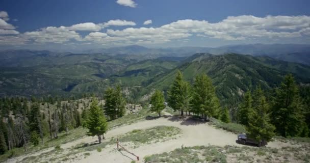 Vista Panorámica Cordillera Idaho Los Bosques Desde Pico Montaña — Vídeo de stock