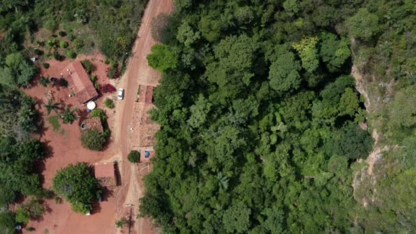 Drone Aéreo Olhos Pássaro Filmado Uma Pequena Casa Brasileira Lado — Vídeo de Stock