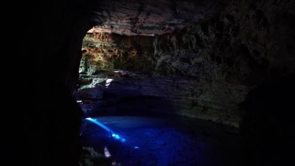 Impresionante Piscina Natural Cueva Pozo Encantado Poo Encantado Parque Nacional — Vídeo de stock