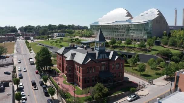 Descending Close Aerial Shot Historic 19Th Century Brick Building Contemporary — Stock Video