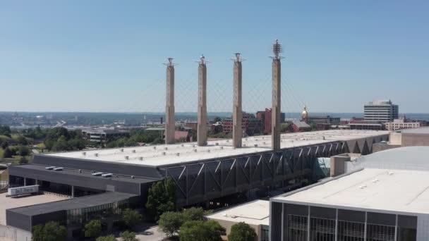 Close Push Aerial Shot Convention Center Complex Historic Power Light — Stock Video