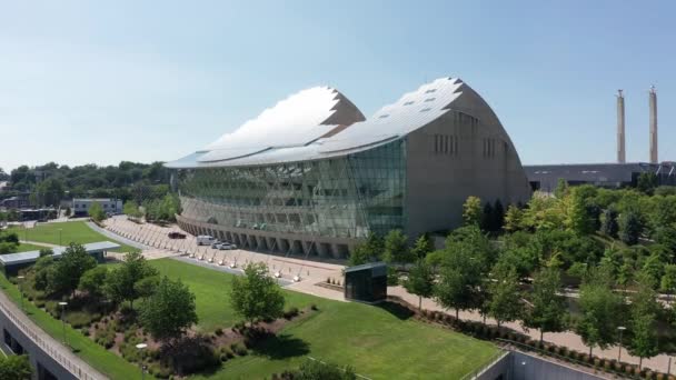 Авіаційний Крупний Панорамний Знімок Будівлі Kauffman Center Performing Arts Канзас — стокове відео