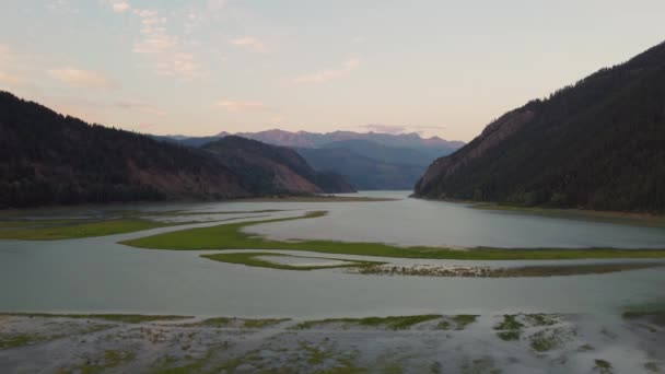 Εναέρια Drone Sunset Light Slow Moving Panning Shot Soo River — Αρχείο Βίντεο