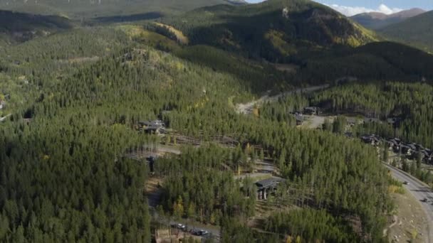Letecký Pohled Rekreační Domy Hory Breckenridge Pád Coloradu Usa Kroužení — Stock video