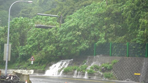 Tufão Aproximando Visibilidade Condição Condução Perigosa Com Chuvas Fortes Que — Vídeo de Stock