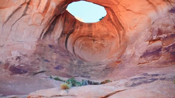 Pan Bowtie Arch Moab Ηνωμένες Πολιτείες — Αρχείο Βίντεο