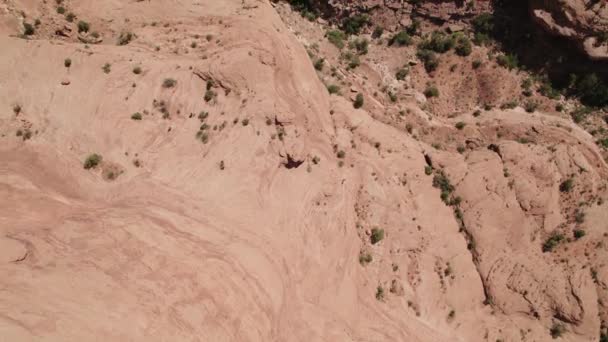 Cima Para Baixo Antena Rock Vermelho Perto Corona Arch Moab — Vídeo de Stock