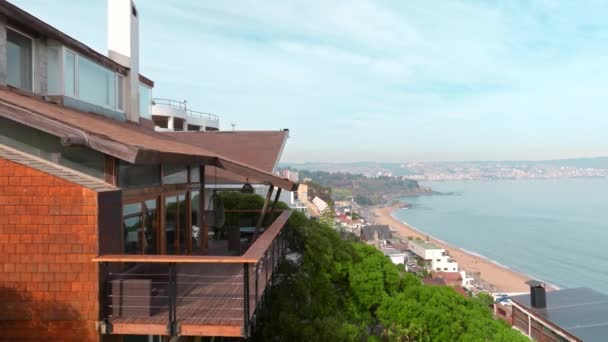 Letecký Pohled Reaca Plážový Dům Balkón Dolly Ven Luxus Domácí — Stock video