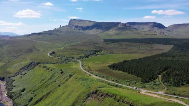 Θεαματικό Drone Shot Του Isle Skye Σκωτία Στη Βορειοανατολική Ακτή — Αρχείο Βίντεο