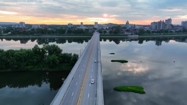 Toma Aérea Harrisburg Amanecer Cúpula Del Capitolio Pennsylvania Río Susquehanna — Vídeos de Stock
