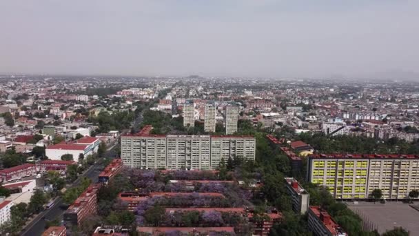 Achterwaartse Opname Van Residentiële Gebied Bij Tlatelolco Mexico City — Stockvideo