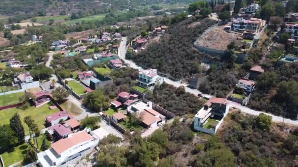 Drone Aéreo Disparado Casas Separadas Bastante Pacífica Green Village México — Vídeo de Stock