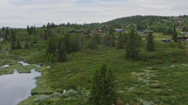 Hütten Und Ferienhäuser Auf Dem Land Norwegen Luftdrohne — Stockvideo