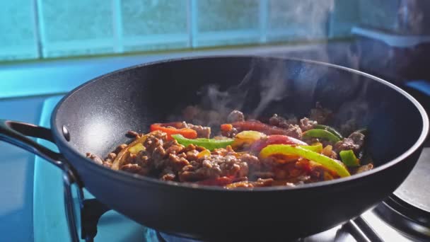 Μαγειρική Εδάφους Τουρκία Bell Peppers Skillet Για Chow Mein Noodles — Αρχείο Βίντεο